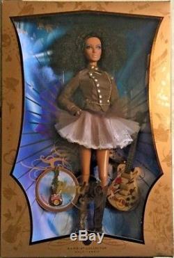 2007 HARD ROCK CAFE COLLECTORS BARBIE WithGUITAR PIN GOLD LABEL K7946 NIB LE DOLL