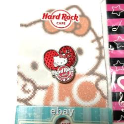 HARD ROCK CAFE UENO Guitar Valentines Hello Kitty key chain Pin Badge SANRIO