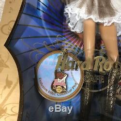 Hard Rock Cafe 2007 Barbie Doll Gold Label Exclusive PIN guitar