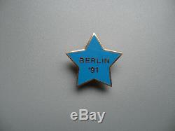 Hard Rock Cafe BERLIN 1991 Grand Opening Training Star STAFF Member Pin