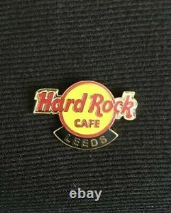 Hard Rock Cafe LEEDS (Closed) CLASSIC LOGO Pin Badge