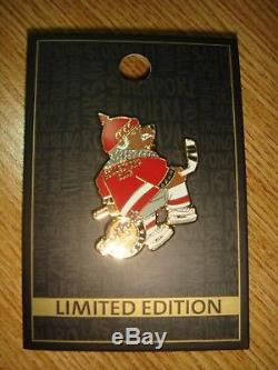 Hard Rock Cafe Moscow pin Hockey Bear LE50