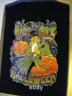 Hard Rock Cafe Online Halloween Jumbo Pin 2015