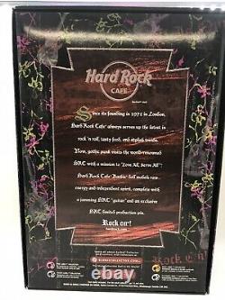 Barbie Gold Label Hard Rock Café Avec Une Broche De Collectionneur Exclusive Barbie Nrfb