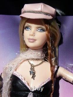 Barbie Hard Rock Cafe 2004 Mattel G7915 Pin's Guitare Rose Poupée Nrfb Zebre