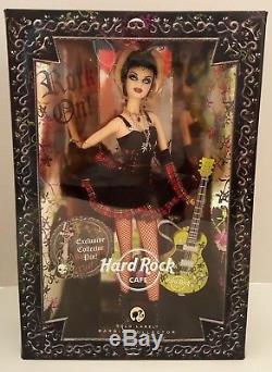 Barbie Hard Rock Café Poupe Goth Ltd Exclusif Hrc Pin & Guitare Nrfb Gold Label