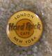 Cadeau Du Personnel Pour L'ouverture Du Hard Rock Cafe Boston : Épingle Crème Tac Très Rare De New York Et Londres.