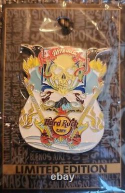 Café Hard Rock Ushuaia Broche en forme d'icône de crâne et de pingouins avec carte/sac à menthe