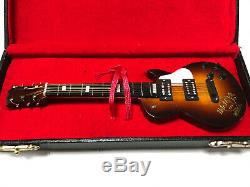Hard Rock Café Beijing Miniature Bois Guitare Monnaie Dans L'affaire Originale Très Rare