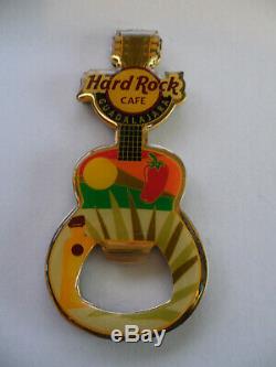Hard Rock Cafe Guadalajara Pepper Guitare Rouge Avec Le Logo Aimant Décapsuleur