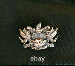 Hard Rock Cafe London 2013 Personnel (seulement) 3d 42e Insigne D'épingle Anniversaire Le200