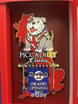 Hard Rock Cafe London Piccadilly Grand Opening Grand Bull Dog Pin Badge L / E300