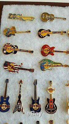 Hard Rock Café Lot De 61 Guitare & Badge Pins Dans Vegas Cadre Hinged Sydney Lisbonne
