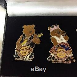 Hard Rock Cafe Osaka 6ème Anniversaire Pin Badge Set Bear New Inutilisé