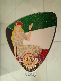Hard Rock Cafe Pin Koweït Military Patriot Girl Guitare Avec Drapeau? Le100