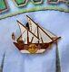 Hard Rock Cafe Pin Kuwait Twin Masted Voilier 2004 #26033