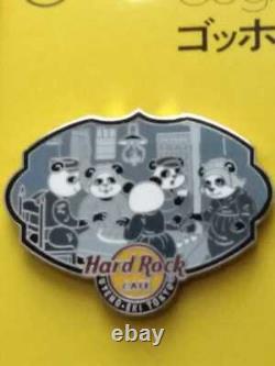 In French, the title would be: Badge de collaboration de l'exposition Hard Rock Cafe Van Gogh au zoo Ueno Shanshan Nouveau