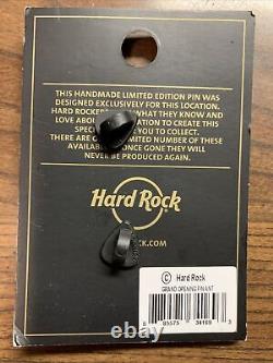 In French, the translated title would be: 'Inauguration du Hard Rock Cafe Antwerp - Épingle 3D très rare avec une erreur d'impression - 2016'