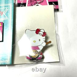 Rock Hard Cafe Ueno Guitar Valentines Hello Kitty Porte-clés Pin Badge Sanrio