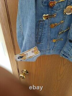 Veste en jean avec des strass et des épingles pour femmes, taille 12, Hard Rock Cafe Myrtle Beach