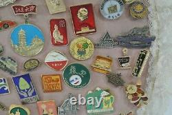 Vintage Pins Lot Of Approx. 125 Hard Rock Cafe San Diego Zoo Great Wall Santa